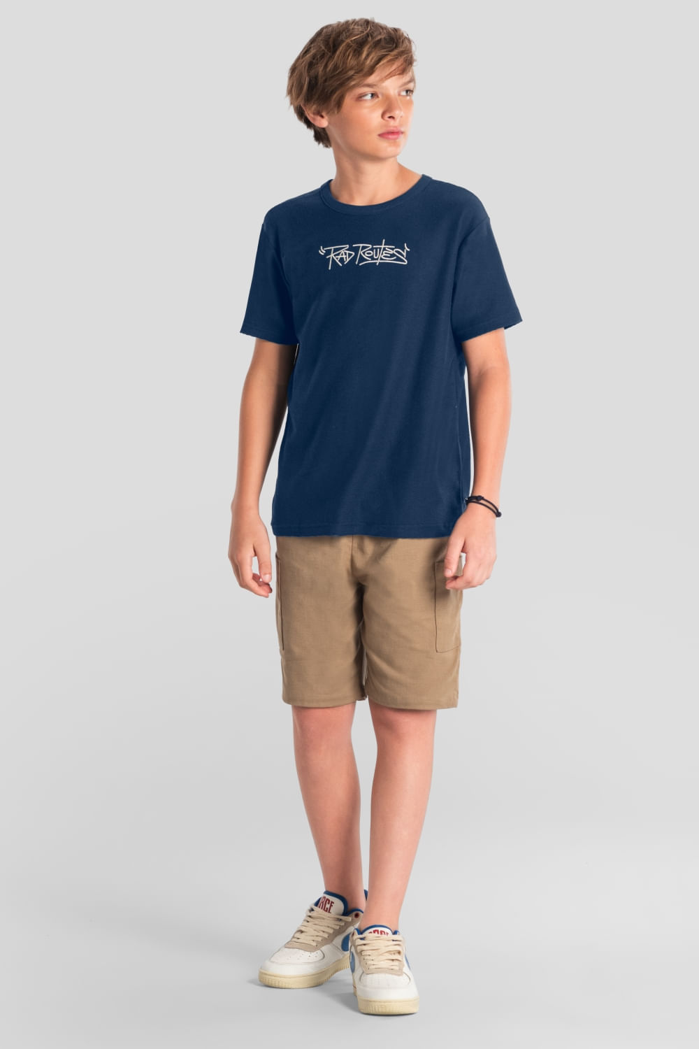 Camiseta teen menino bordada Brandili Young